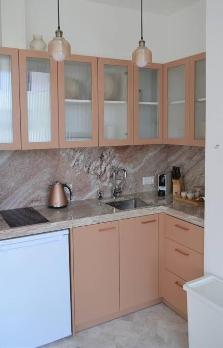 Luxury Apartment With A Balcony And View In Riga Old Town Extérieur photo