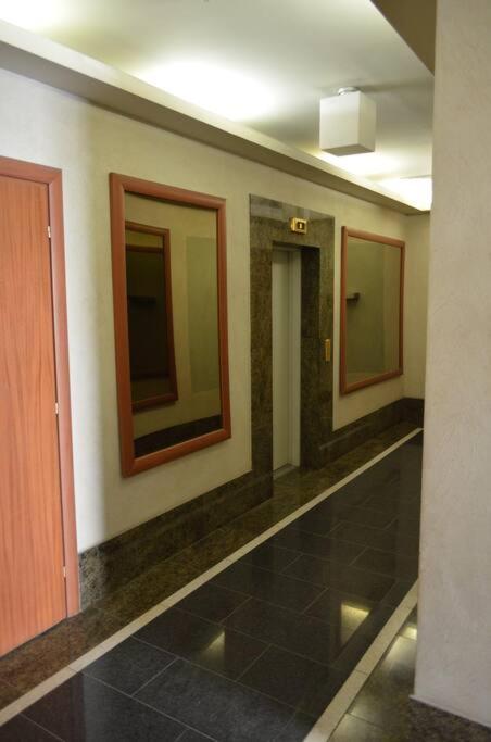 Luxury Apartment With A Balcony And View In Riga Old Town Extérieur photo