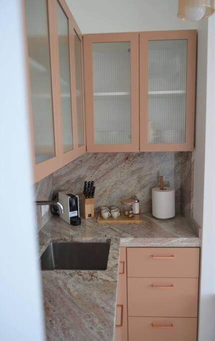 Luxury Apartment With A Balcony And View In Riga Old Town Extérieur photo