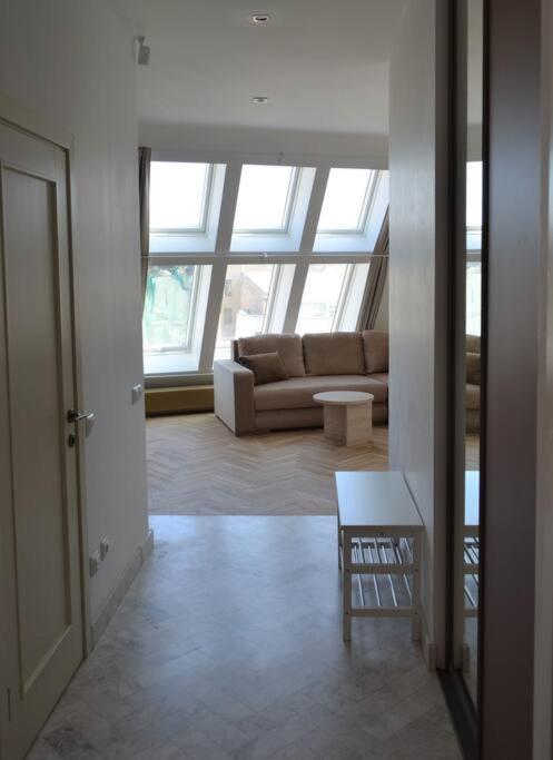 Luxury Apartment With A Balcony And View In Riga Old Town Extérieur photo
